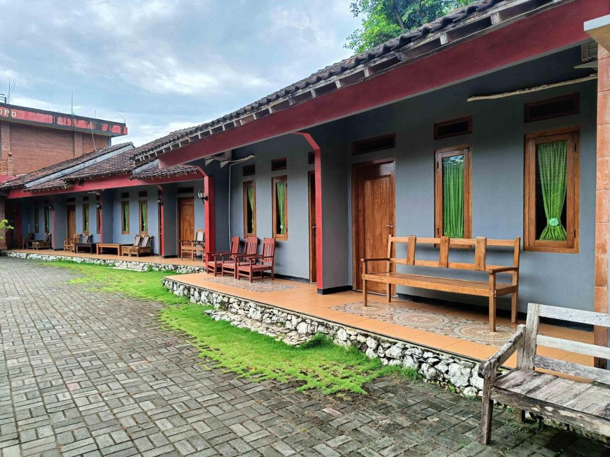 Jogo Segoro Homestay Mitra Reddoorz Near Pantai Sundak Gunungkidul Ngandong Eksteriør billede