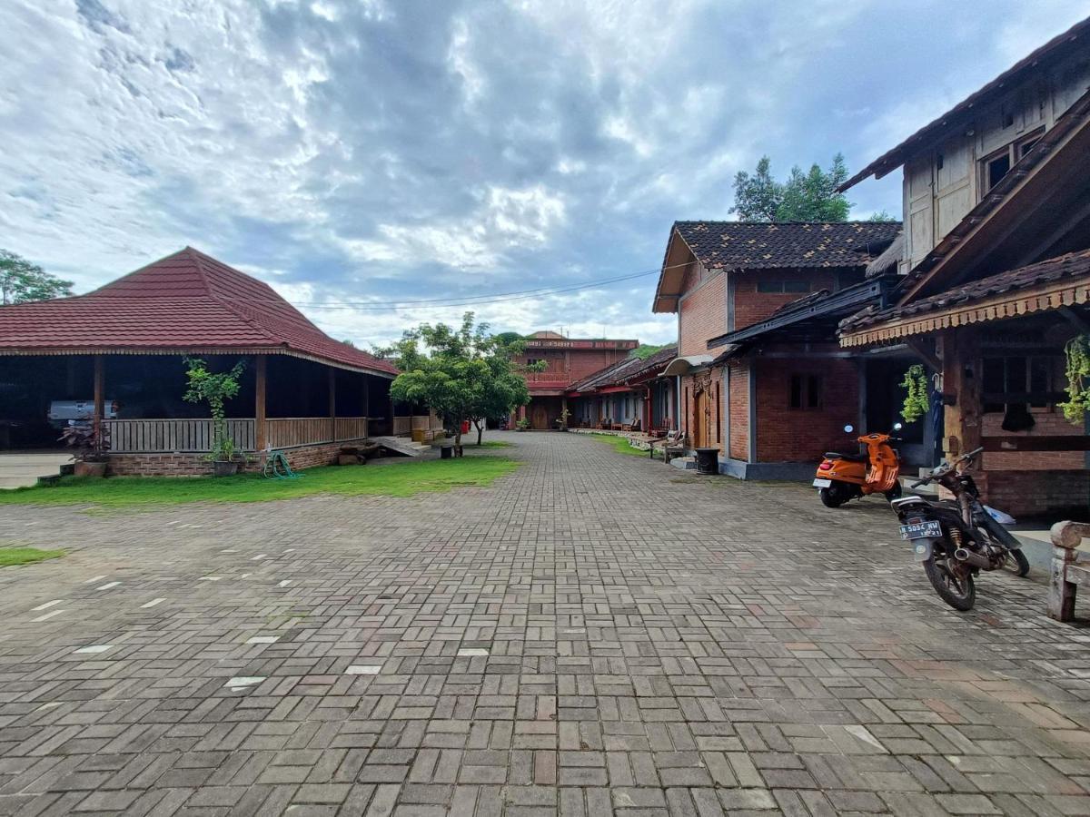 Jogo Segoro Homestay Mitra Reddoorz Near Pantai Sundak Gunungkidul Ngandong Eksteriør billede