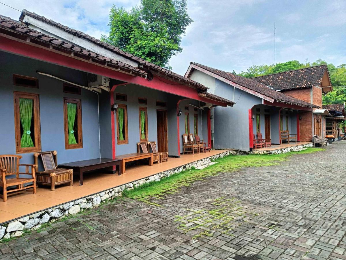 Jogo Segoro Homestay Mitra Reddoorz Near Pantai Sundak Gunungkidul Ngandong Eksteriør billede